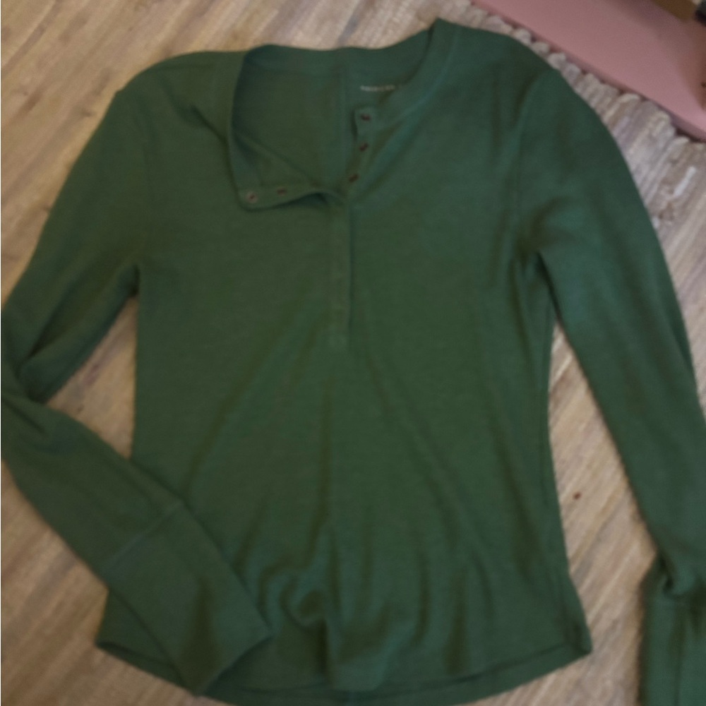 American Eagle Outfitters Forest Green Long Sleeve Tee